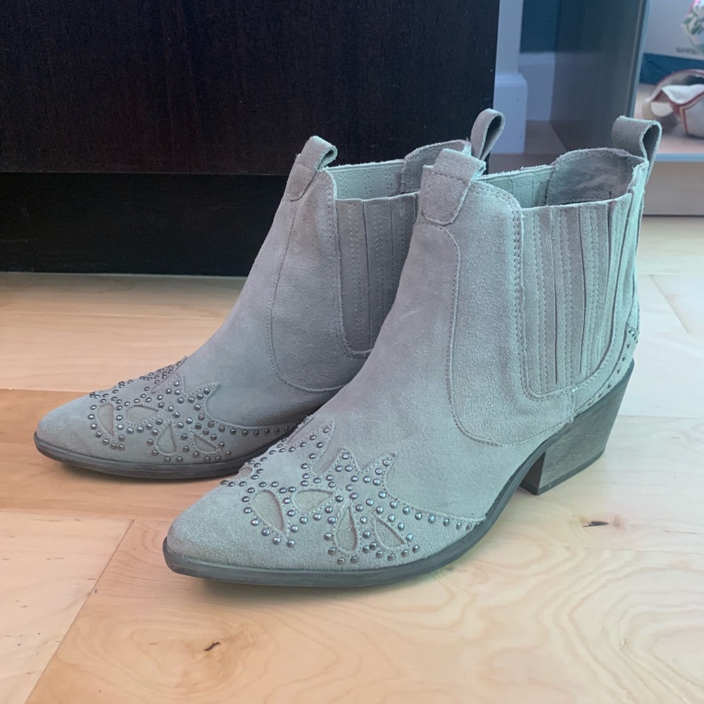 Kendall + kylie ankle pointed heel boots